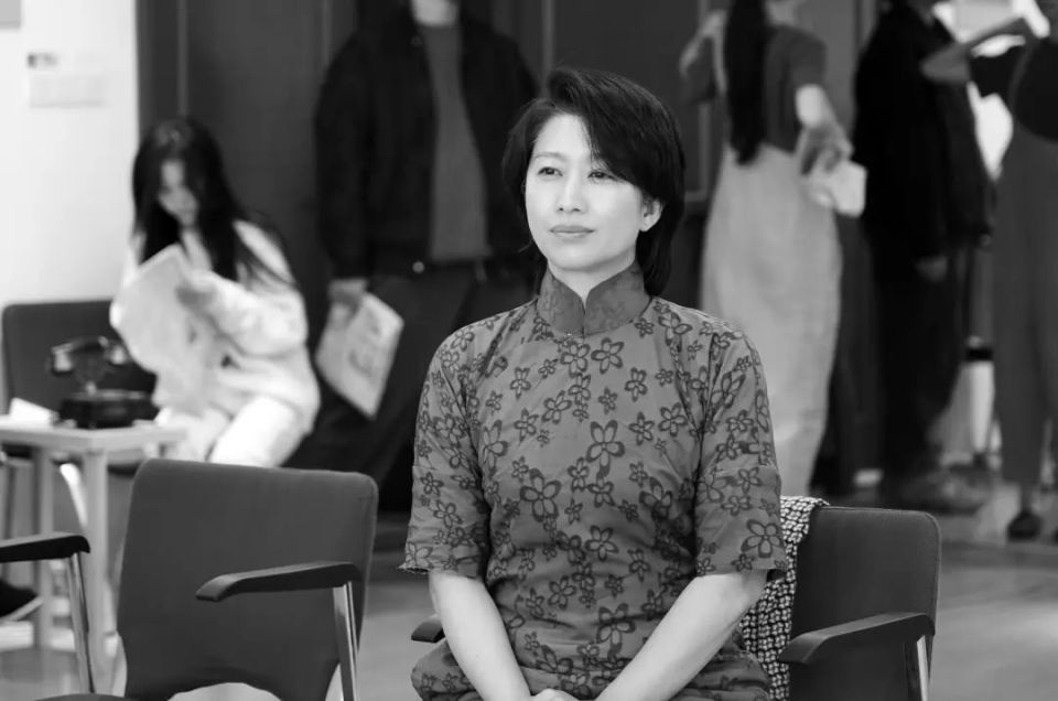 跟张露,吴静一样,李晨涛同样在埋头钻研京剧演员的身段气质.