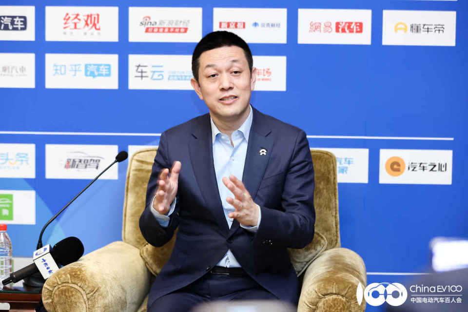 李斌:说亏损不如讲投入,要保持战略定力_腾讯新闻