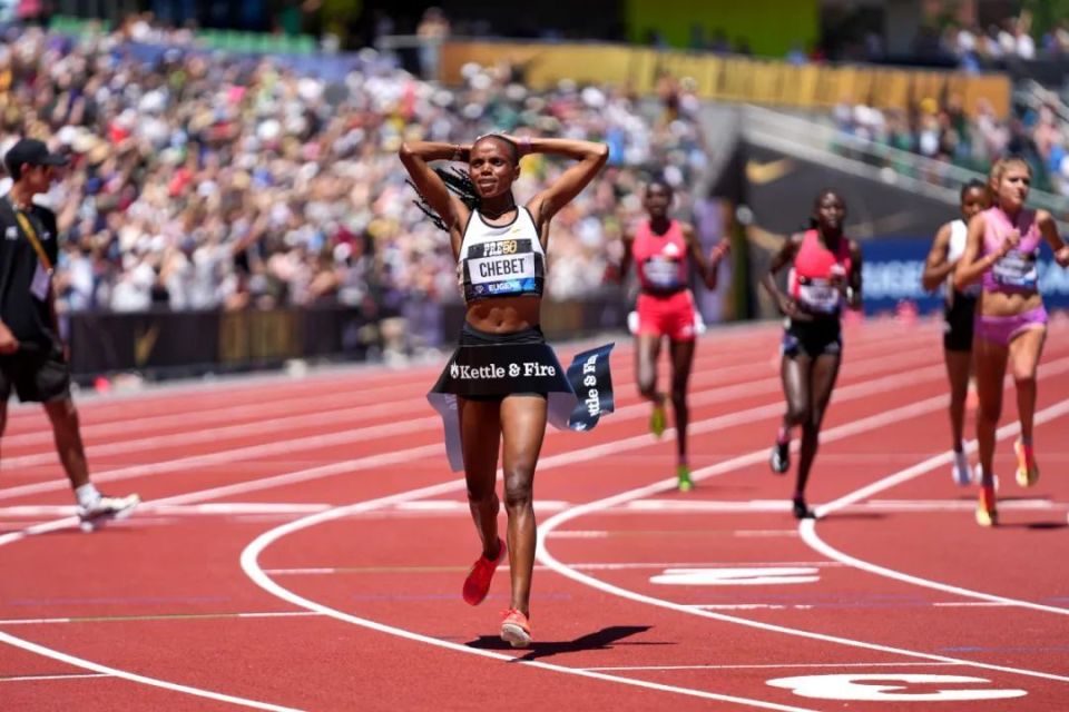 13-58.06——女子5000米世界新纪录！