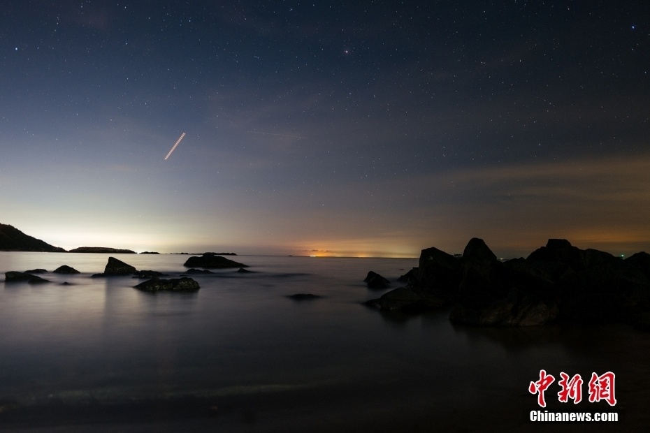 繁星闪烁绚丽多彩海南文昌夏夜星空璀璨