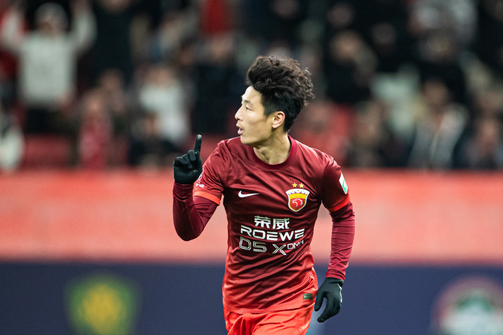 中超揭幕战武磊梅开二度,上海海港主场3比1击败武汉三镇