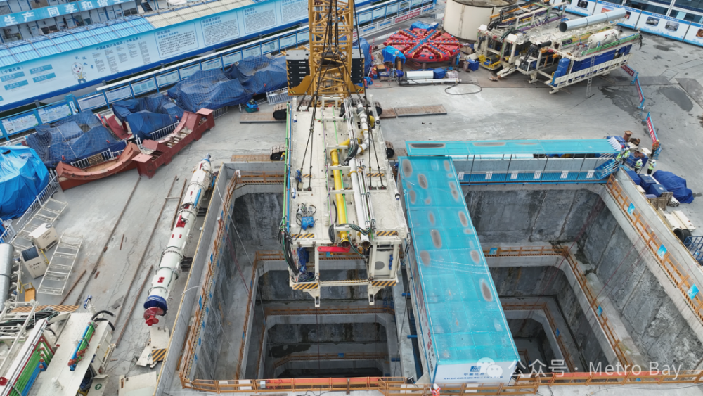 芳白城际广州火车站~白云站区间首台盾构始发!