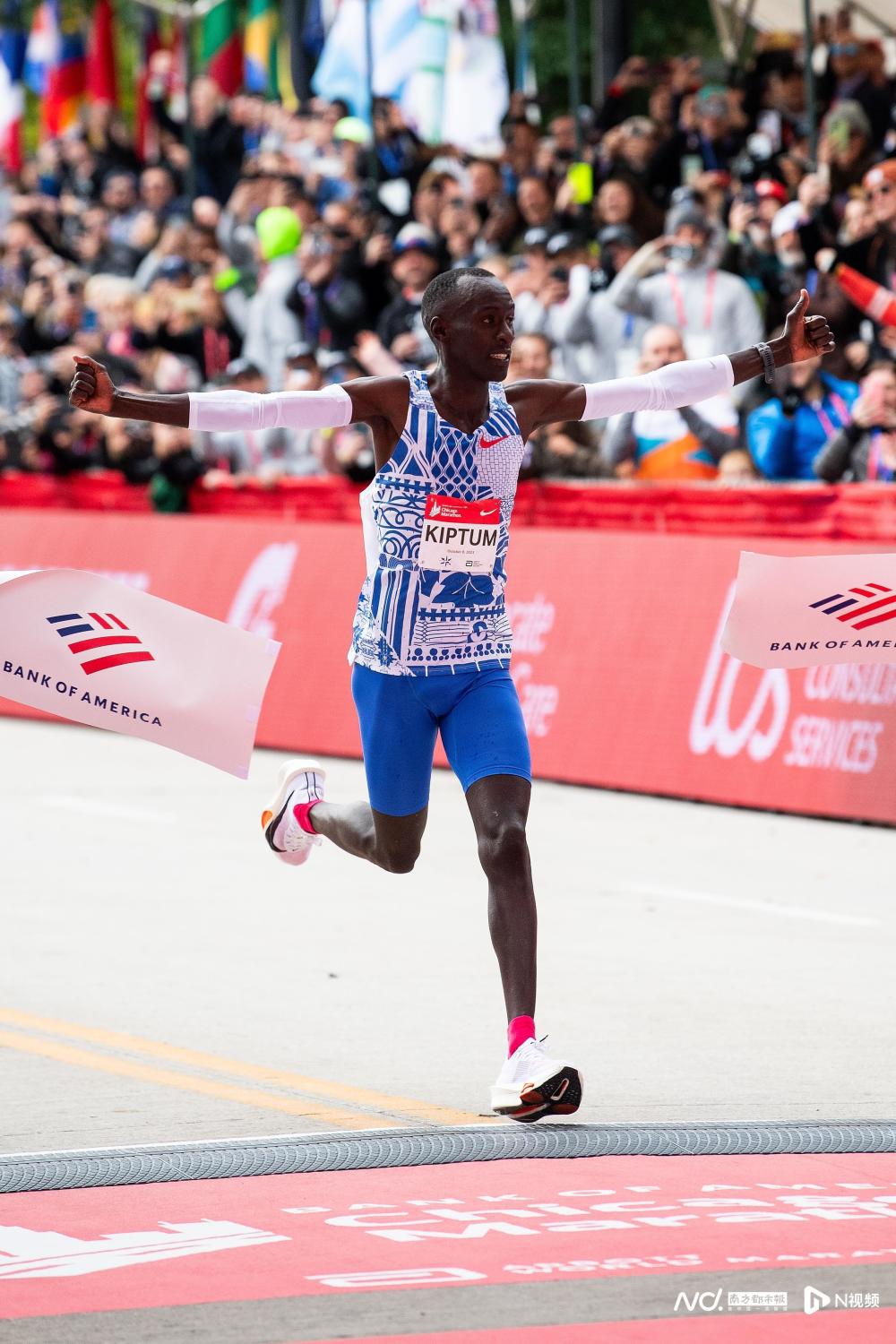 他23岁，只跑过3场正式比赛，就打破了马拉松的世界纪录-腾讯新闻
