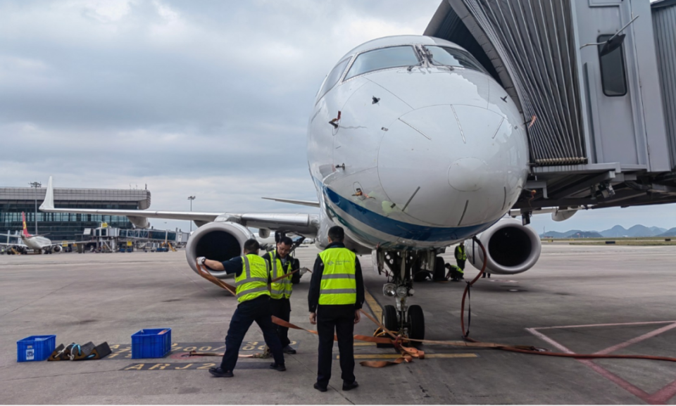 确保航班安全运行!多彩贵州航空严格落实防汛工作部署