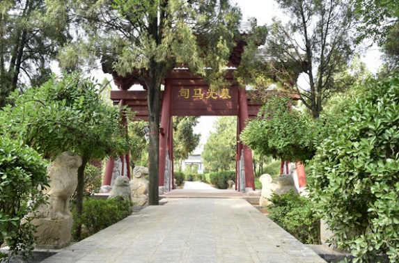 司马光(公元1019—1086年),字君实,运城夏县涑水乡人,世称"涑水先生".