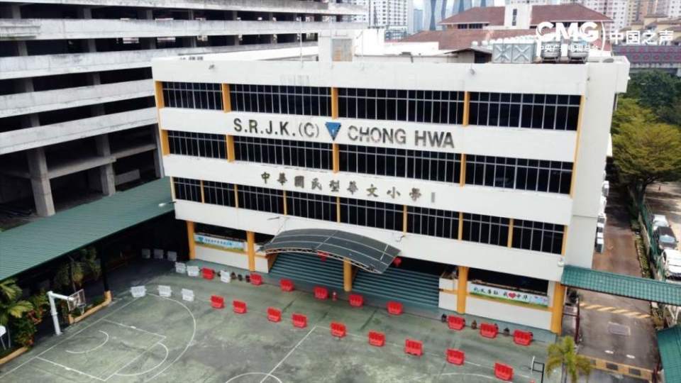 张维为:马来西亚有一个特点,它从幼儿园一直到小学,中学,大学,到博士