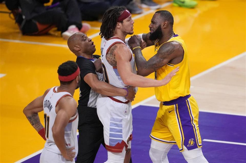 这位过去20年来NBA最精明的超级巨星，岂会走得如此草率！_腾讯新闻