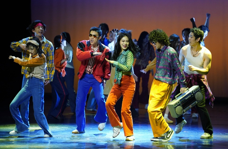 艺评︱音乐剧《文艺青年》:一代人终将老去,但总有人正年轻