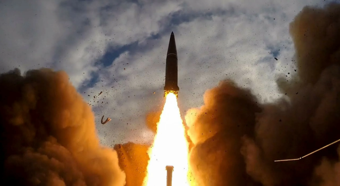 俄罗斯弹道导弹建奇功,北约军官差点被一勺烩,波兰将军当场阵亡_腾讯