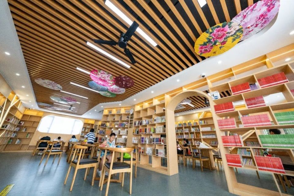 连城县图书馆副馆长罗秋蓉说:"我们积极探索智慧赋能优化服务,每个点