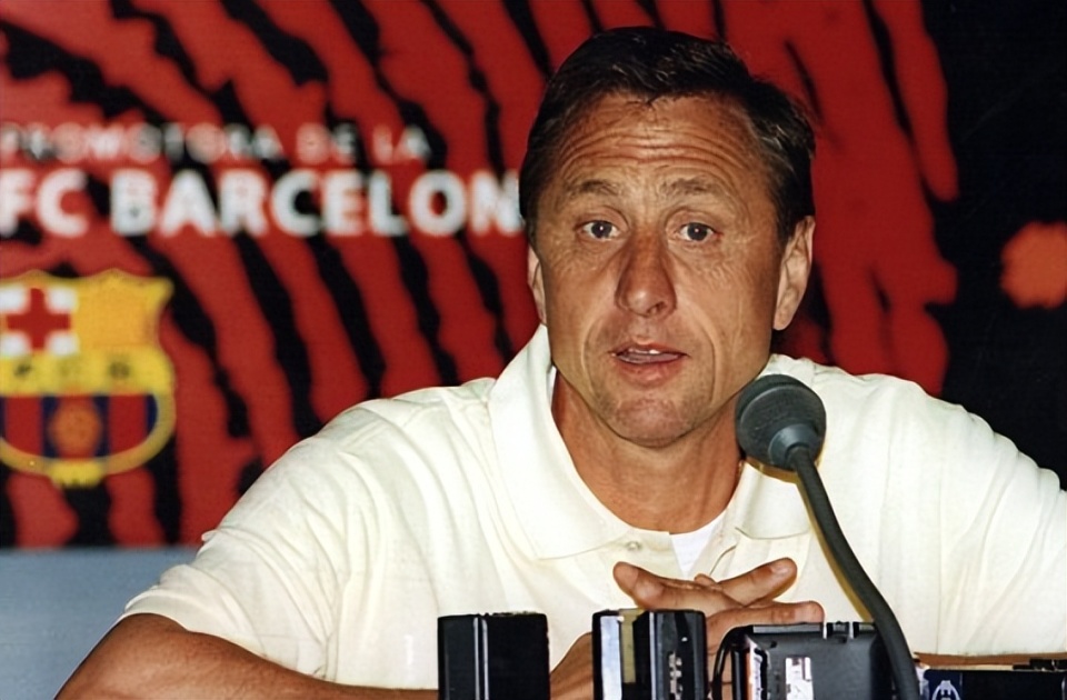 足球名人堂(5):荷兰球王-约翰·克鲁伊夫(johan cruyff)_腾讯新闻