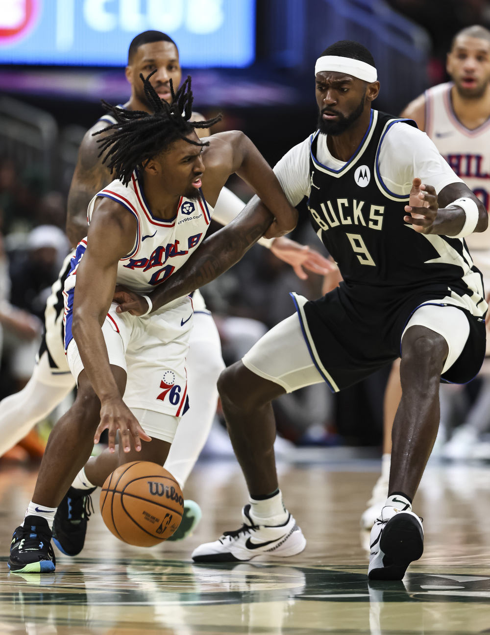 篮球nba常规赛雄鹿胜76人