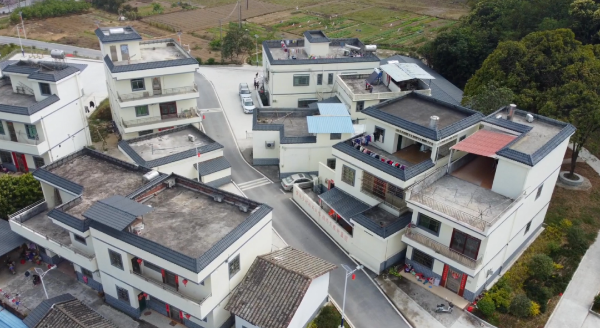 龙门高质量发展乡村行龙华镇水坑村旧貌换新颜蝶变白富美