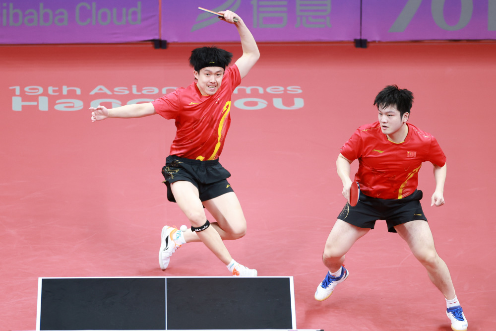 乒乓球——男子双打:樊振东/王楚钦晋级决赛-腾讯新闻