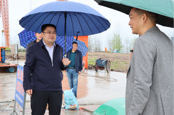 要闻丨廖志远"四不两直"督导生态环保和重点项目建设工作_腾讯新闻