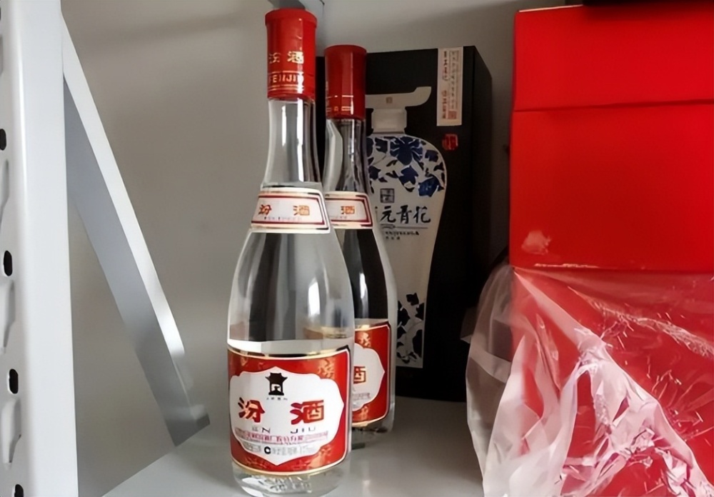 同是汾酒红盖玻汾黄盖玻汾区别在哪商超老板弄懂不吃亏