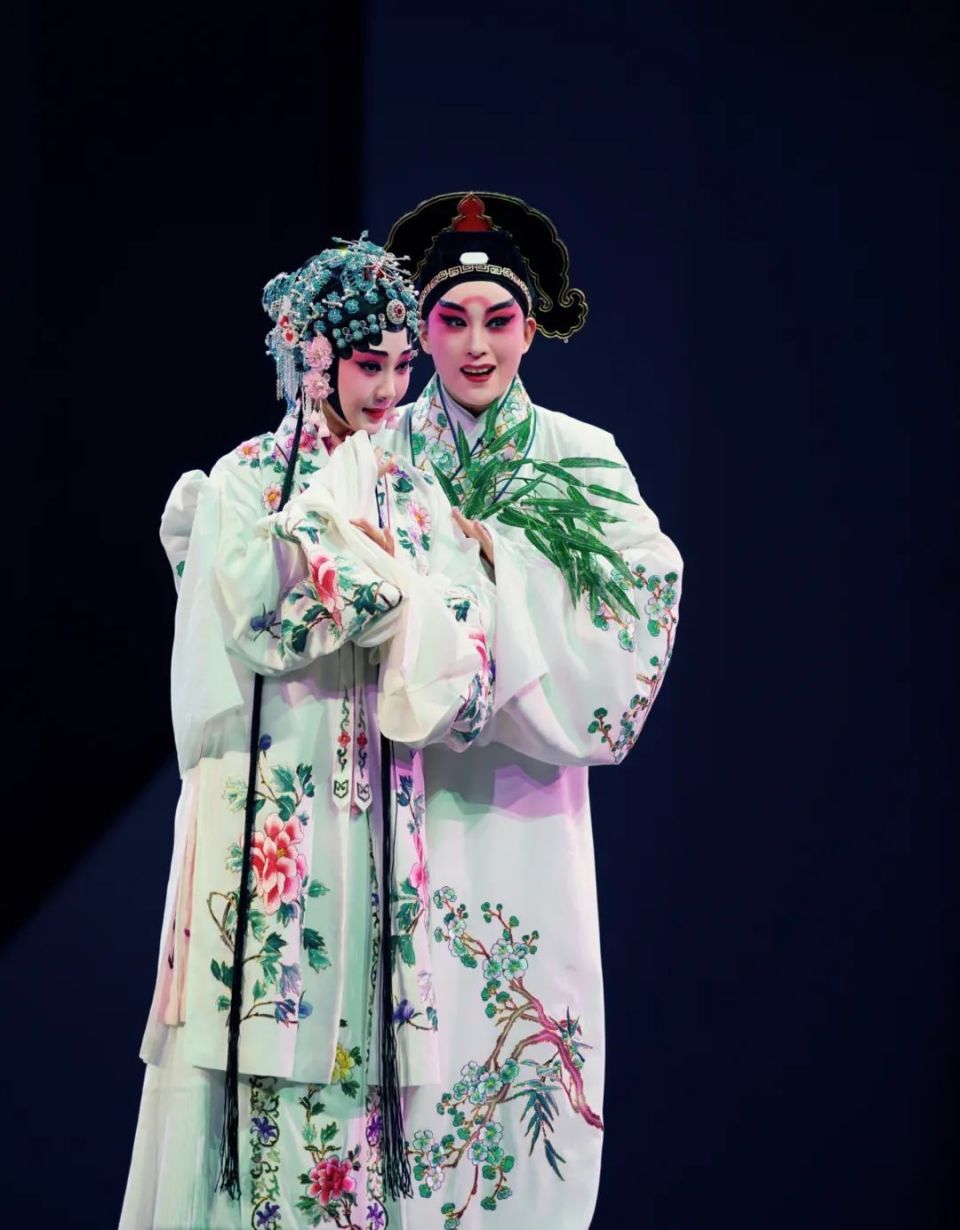 海鸥怎么呼吸大戏看北京10月21-27日文艺资讯丨莫里康内音乐会回溯经典_https://www.jmylbn.com_新闻资讯_第83张