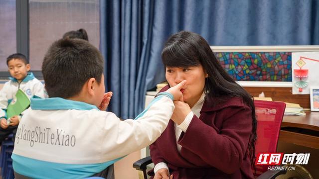 衡阳特教教师刘玲琍获感动中国2023年度人物_腾讯新闻