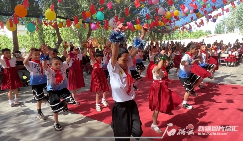 向阳花开 绽放未来 伽师县仓村小学举行庆"六一"文艺汇演