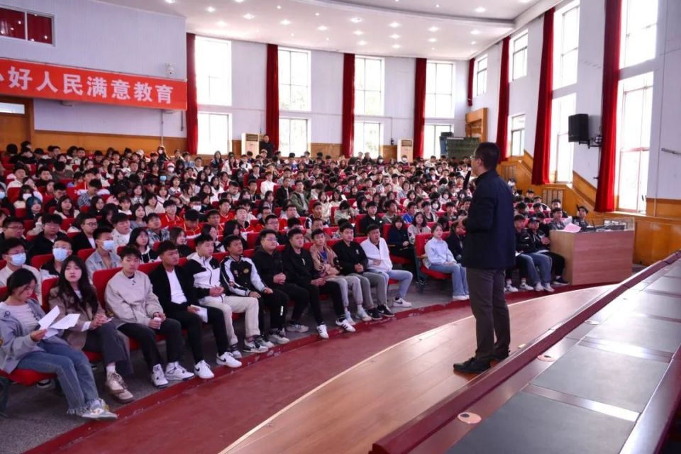 峰峰职教学子获益多多_腾讯新闻