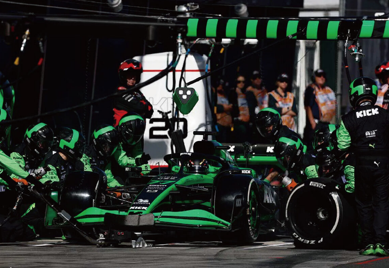 f1周冠宇难了索伯车队承认进站缓慢问题在短期内都会出现