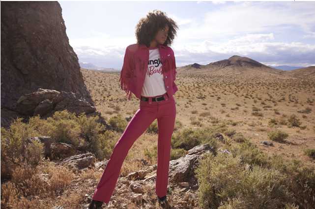 wrangler x barbie「丹宁梦境」胶囊系列_腾讯新闻