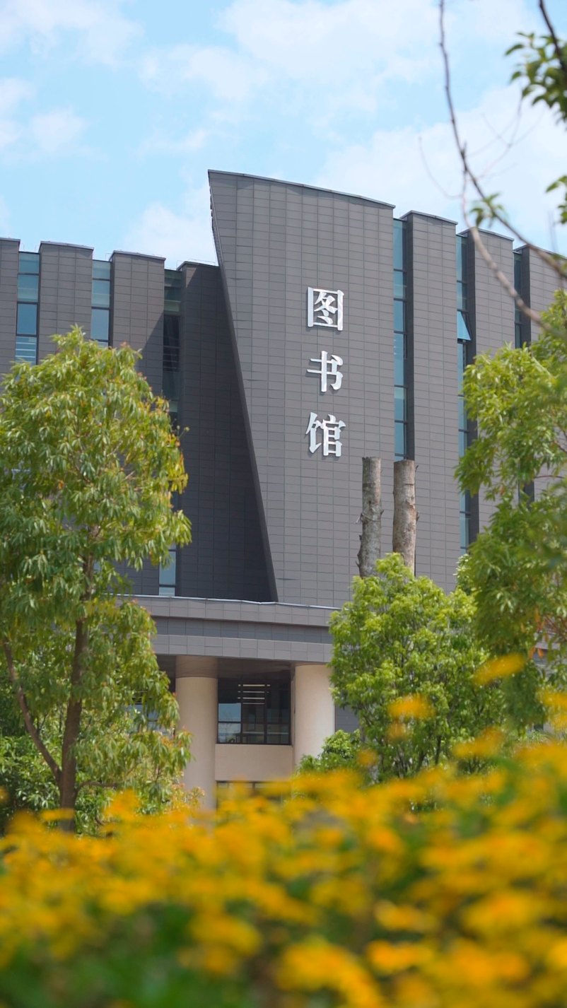 阅"呈"记 | 花开呈贡 春日校园——云南艺术学院