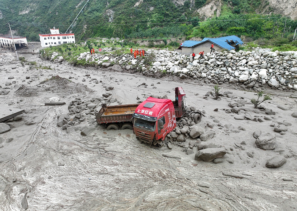 直击|四川汶川县突发山洪泥石流灾害,7人失联_腾讯新闻