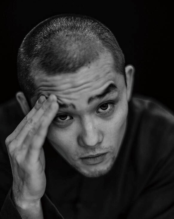 在这个时代,做当下的侠——专访雕塑家任哲_腾讯新闻