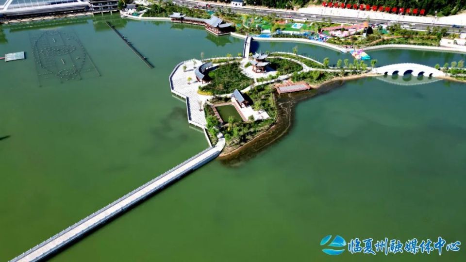 在夏日的龙泉湖公园,纳凉,游玩,吹晚风