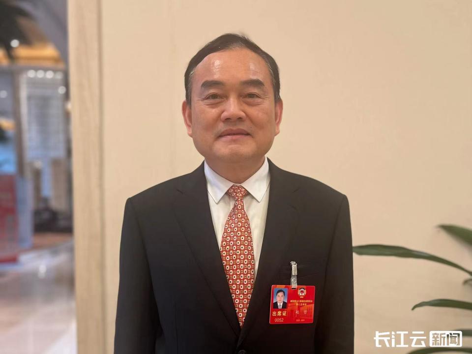 湖北省政协委员赵哲建立湖北旅游飞行环线