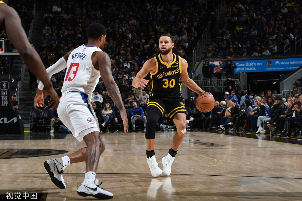 梦回2018!库里41 9三分对飚哈登准三双 4战138 36三分