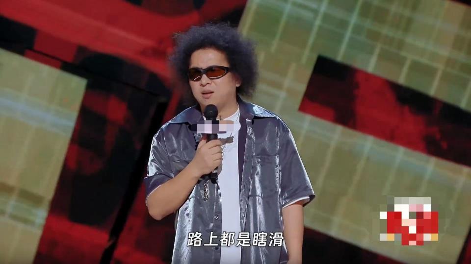 黑灯回应脱口秀吐槽后深圳拆除不锈钢盲道：盲人身份不是优势，大家了解少所以愿意听_腾讯新闻