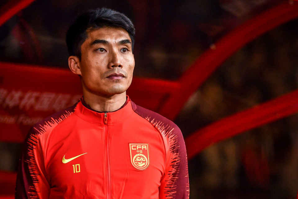 时光飞逝十年前的今天郑智当选为2013年度亚洲足球先生