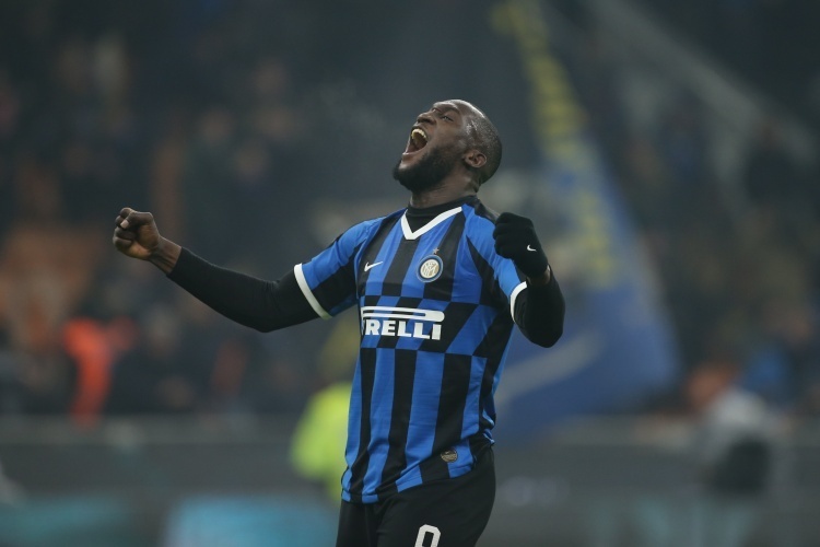 天空体育透露米兰前锋引援三大候选:莫拉塔&卢卡库&亚伯拉罕