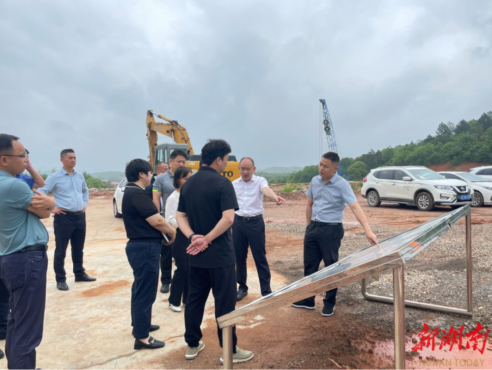 助力城市建设与更新含浦街道建材企业火热施工中