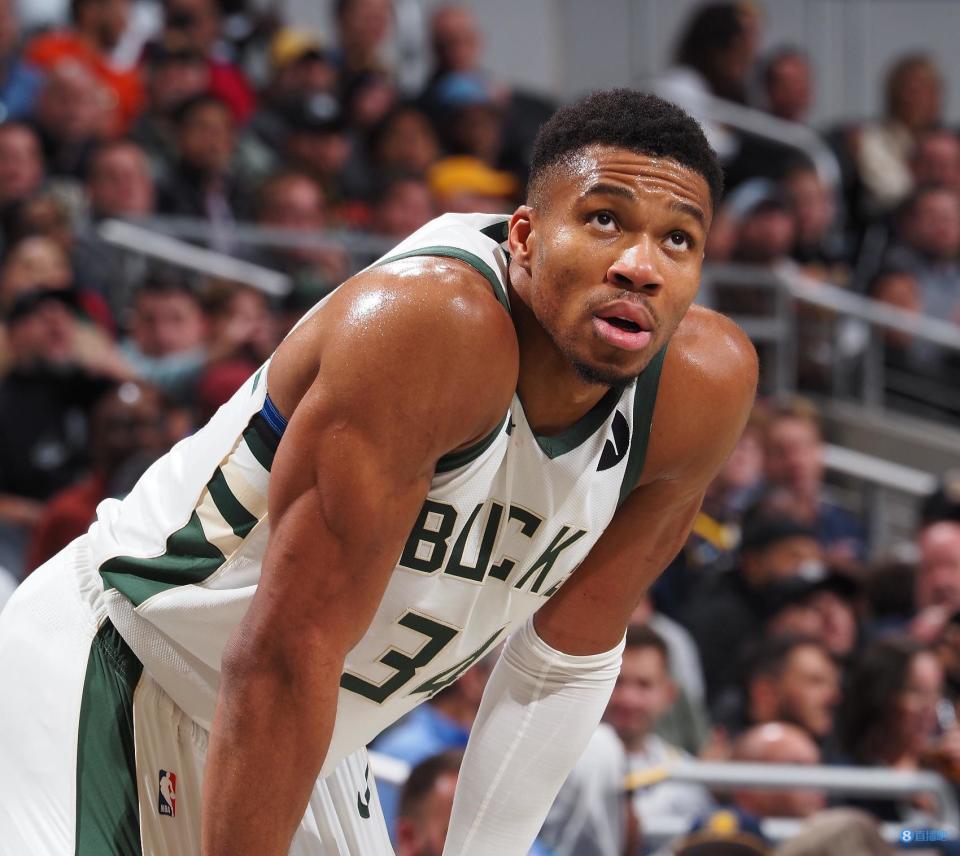 nba常规赛,雄鹿124-126不敌步行者,昨日被驱逐的字母哥空砍联盟赛季