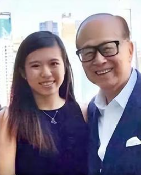 李嘉诚长孙女低调登场,正式加入家族旗舰企业