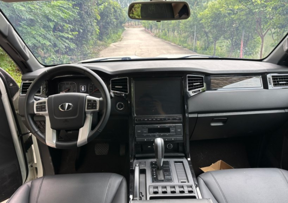 恒天l4600正式开卖,造型与陆巡无异,可提供改装套件_腾讯新闻