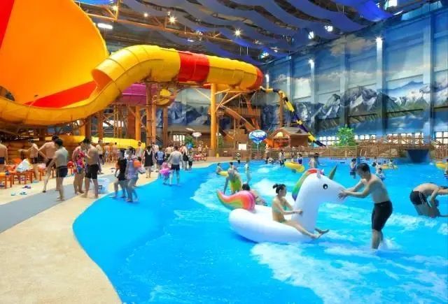 晚建议入住体验长白山万达国际度假区内高端酒店群.day1:早餐后