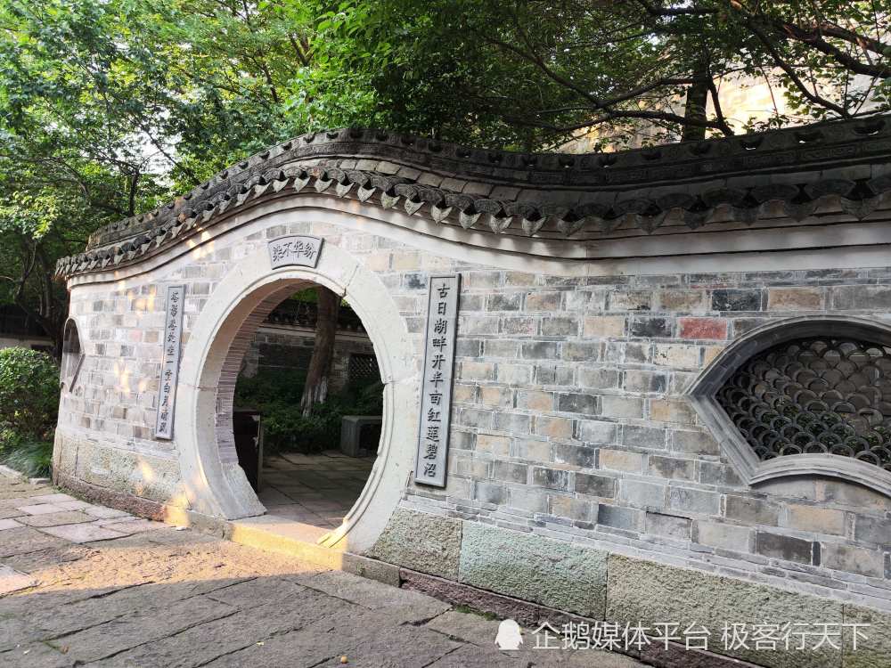 宁波漫步从天封塔莲桥第到城隍庙邂逅屠呦呦故居