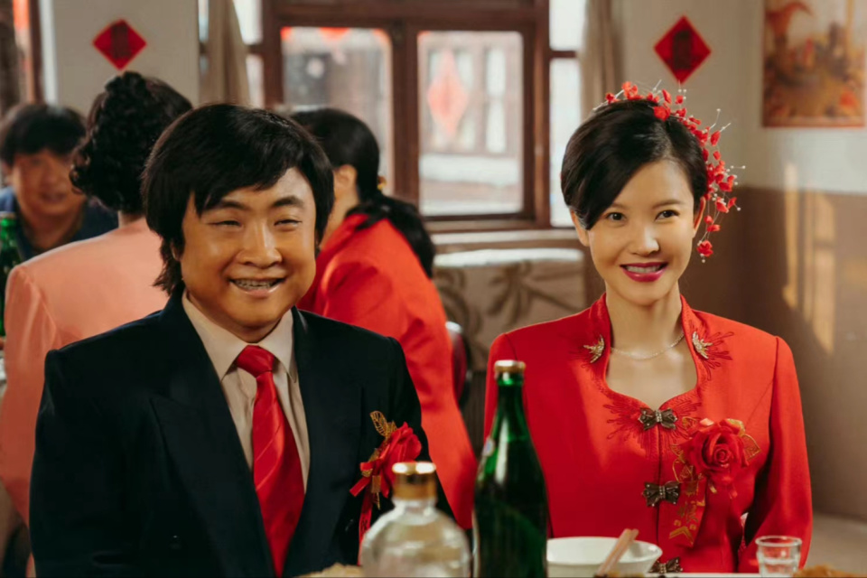 由乔杉,杨子姗,刘佳等实力派演员领衔主演的电视剧《乘风踏浪》自开播