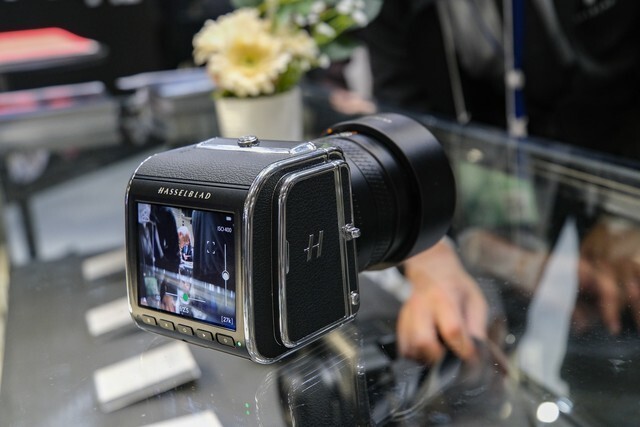 cp 2024展台报道:哈苏907x&cfv 100c一亿像素中画幅亮相_腾讯新闻