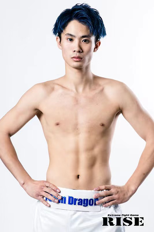 战前硝烟丨金甲战神披上战甲杨明首登昆仑决迎战日本武士