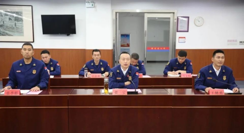 市消防救援支队党委书记,政治委员张宝对市建设局,各位专家和联动单位