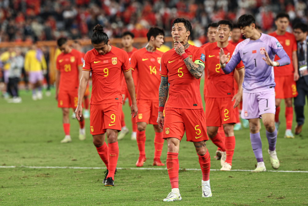 足球世预赛中国队不敌韩国队4