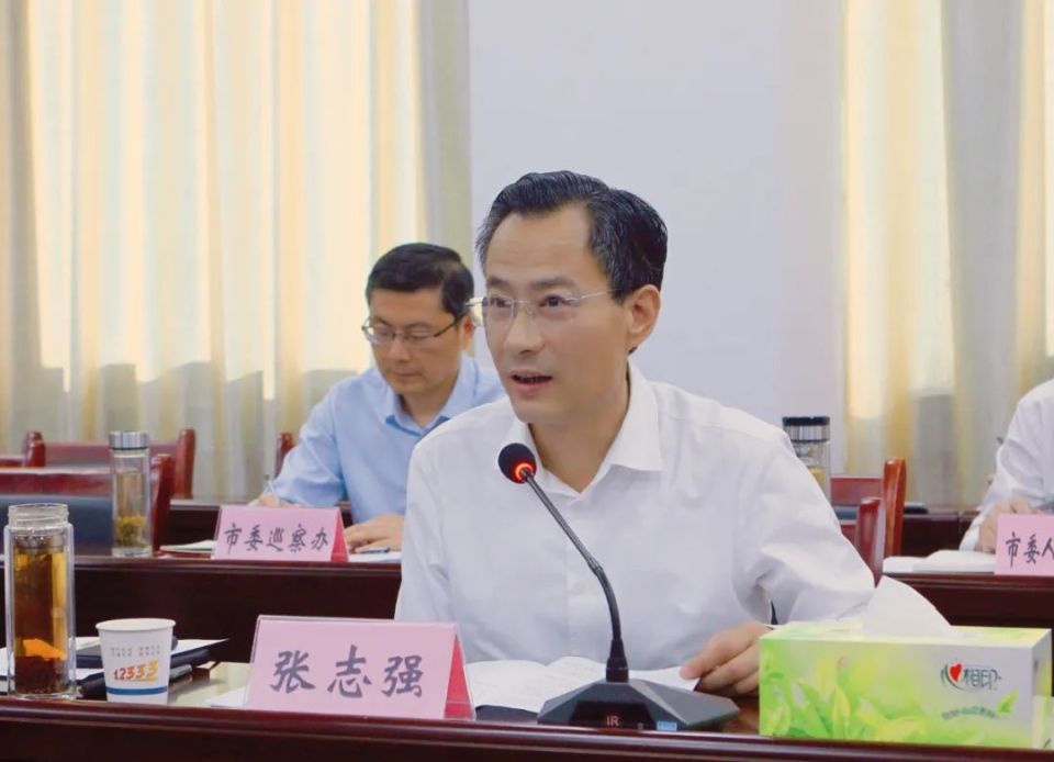 张志强在市人社局,市卫健委调研督导