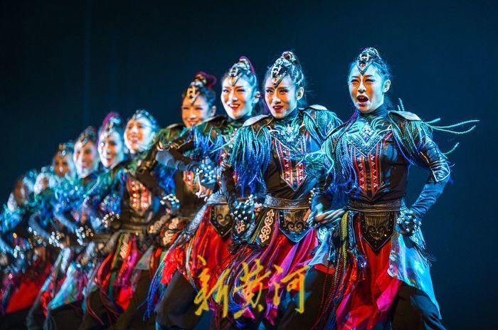 "荷花奖"民族民间舞终评继续上演,蒙古族舞《马铃儿摇响幸福歌》再次