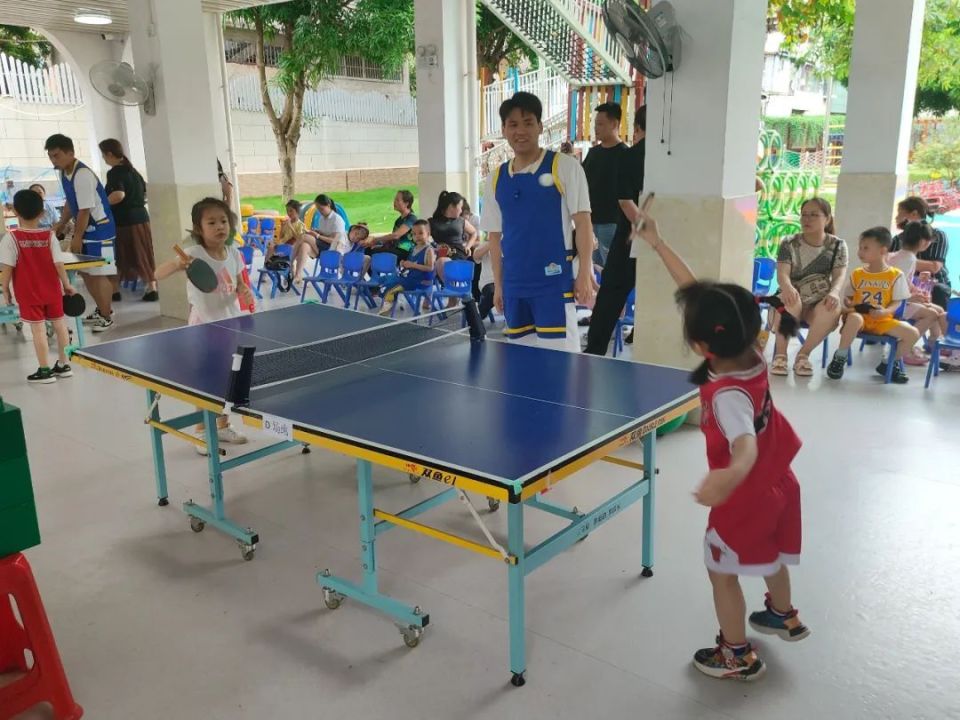 宁明县幼儿园开展幼儿乒乓球比赛