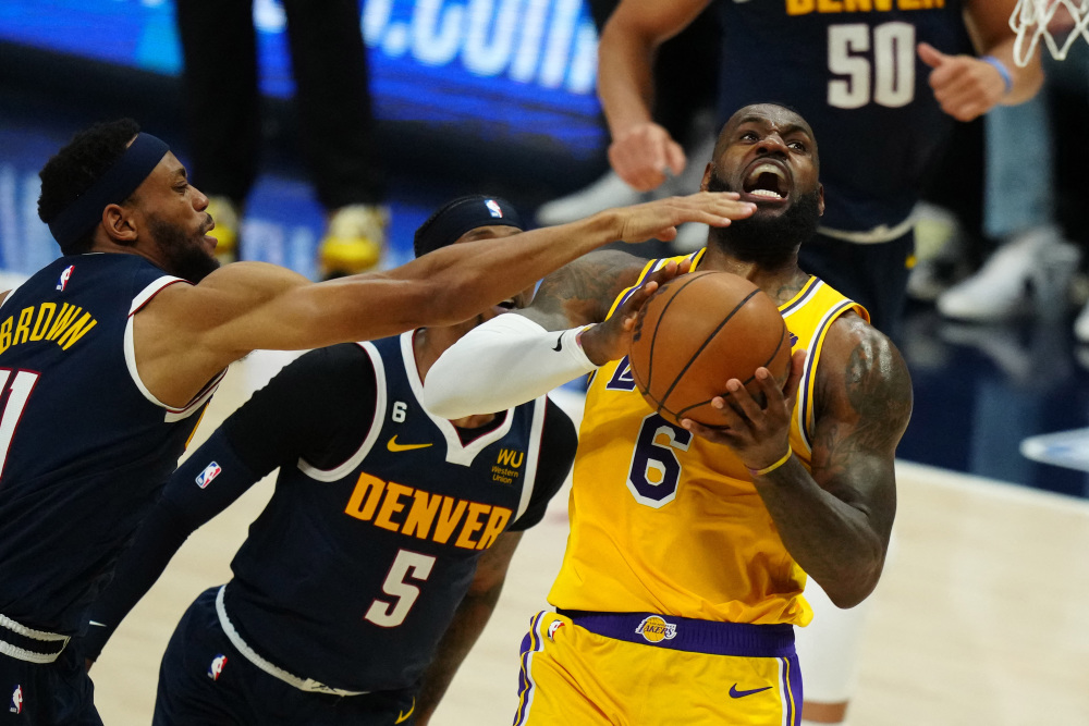 体育篮球nba西部决赛湖人不敌掘金